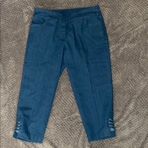 Women's Blue Capris